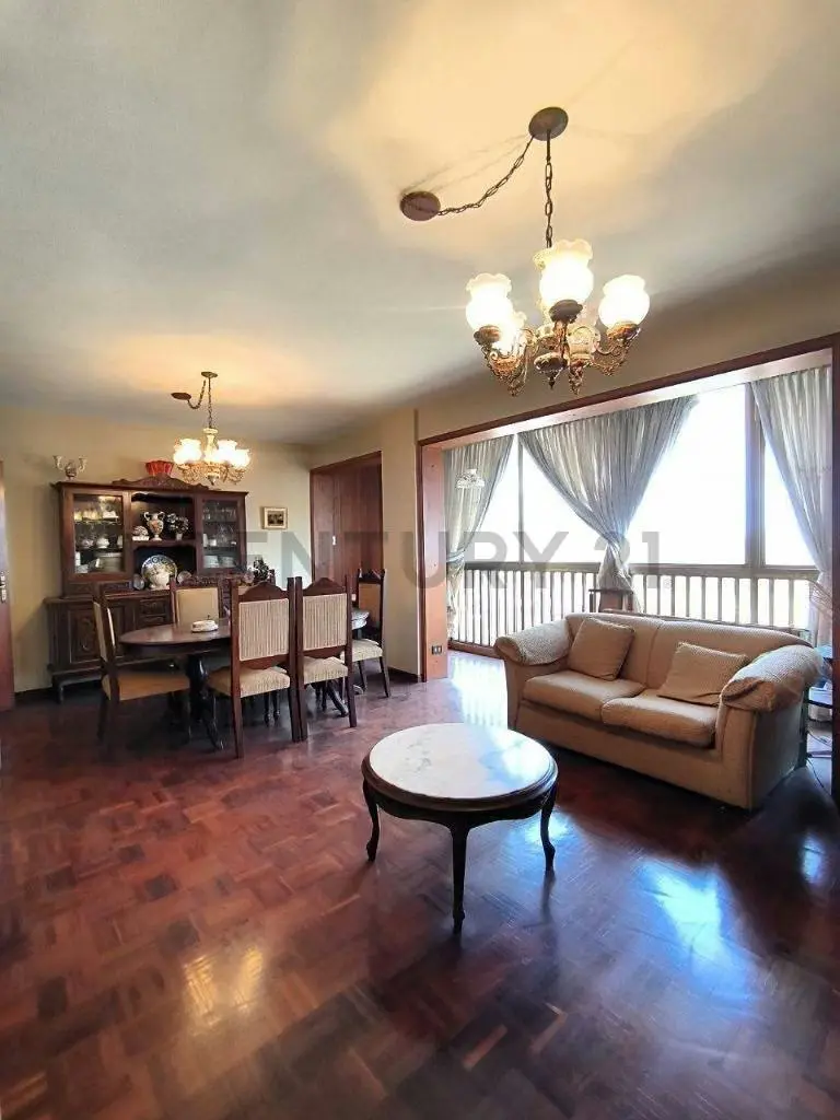 Venta Apartamento Amplio en la Avenida Constitución de PLC 4H - 4