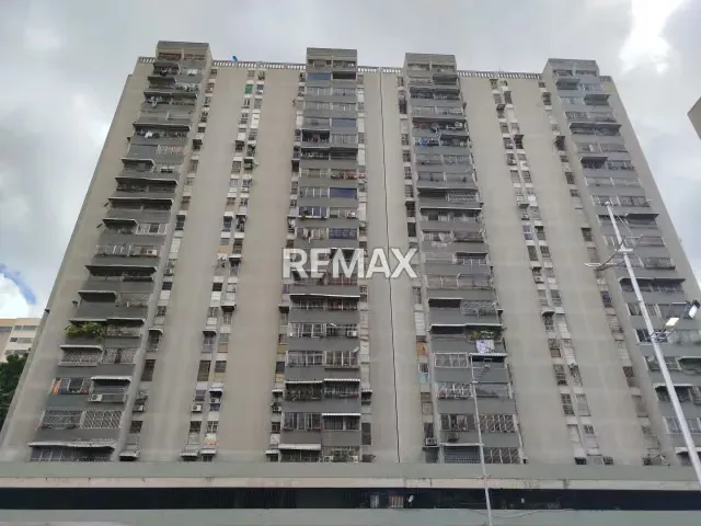 AMPLIO Y HERMOSO APARTAMENTO EN VENTA EN LA CANDELARIA