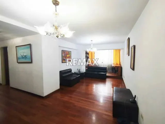 AMPLIO Y HERMOSO APARTAMENTO EN VENTA EN LA CANDELARIA - 4