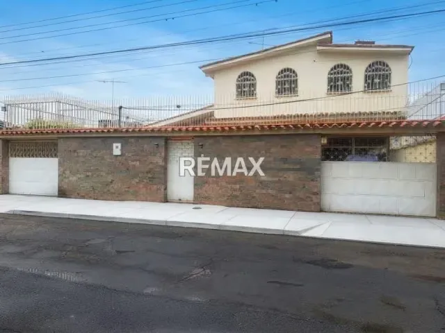Venta de casa Quinta de dos niveles en Urb San Pablo , Turmero Edo Aragua