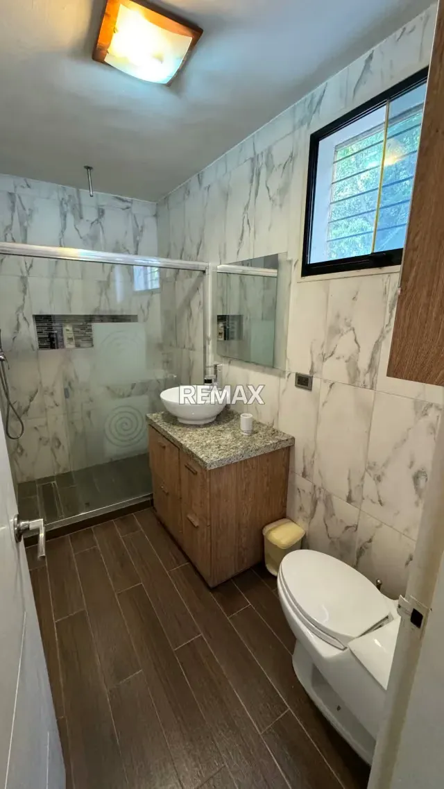 APARTAMENTO EN VENTA - PLANTA BAJA, EXCELENTE CONDOMINIO - 5