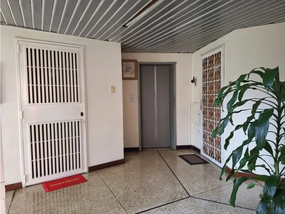 Se vende apartamento 140m2 Santa Inés 9712 - 3