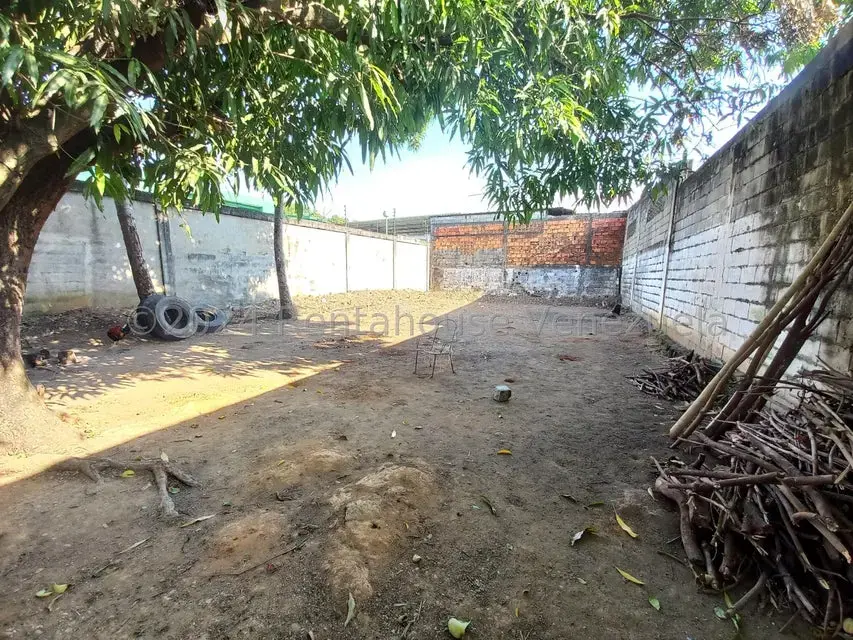 Terreno (Comercial) en Venta en Centro, Portuguesa - 2