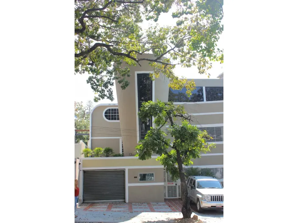 Vendo edificio 3 plantas 717m2 Los Caobos 3054