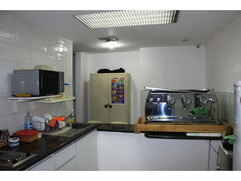 Vendo edificio 3 plantas 717m2 Los Caobos 3054 - 68