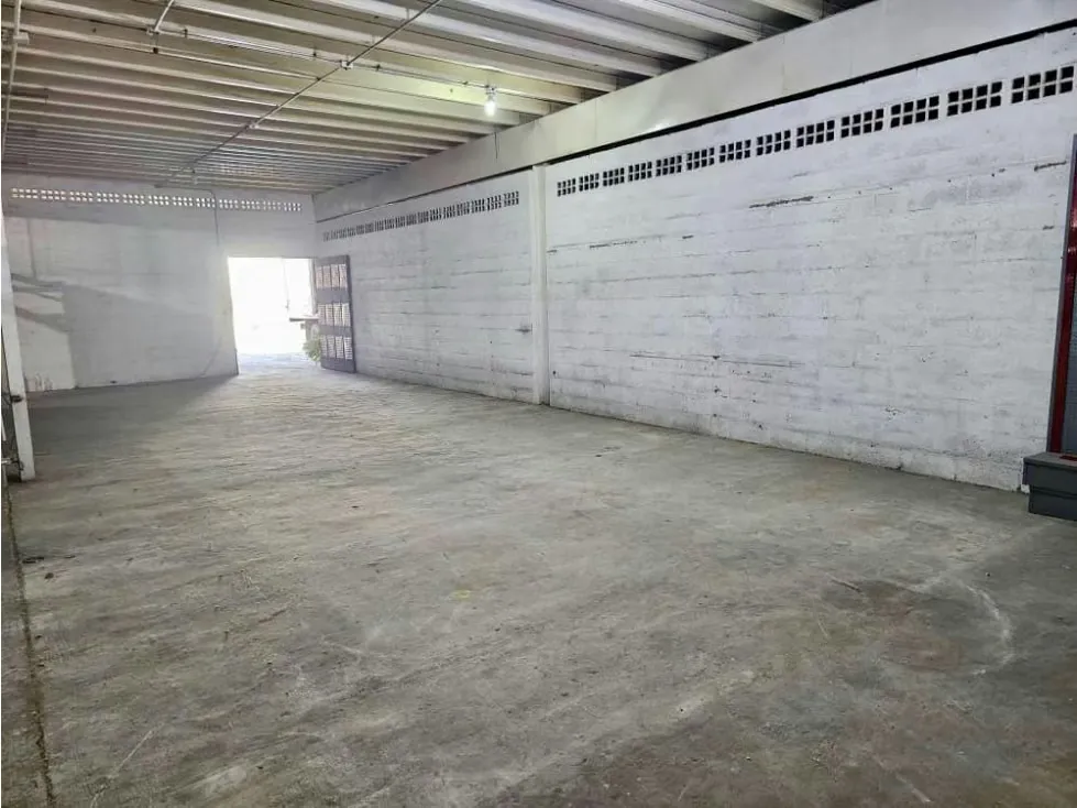 Vendo galpón industrial 3.900m2 Zona Industrial de Carrizal 4786 - 12