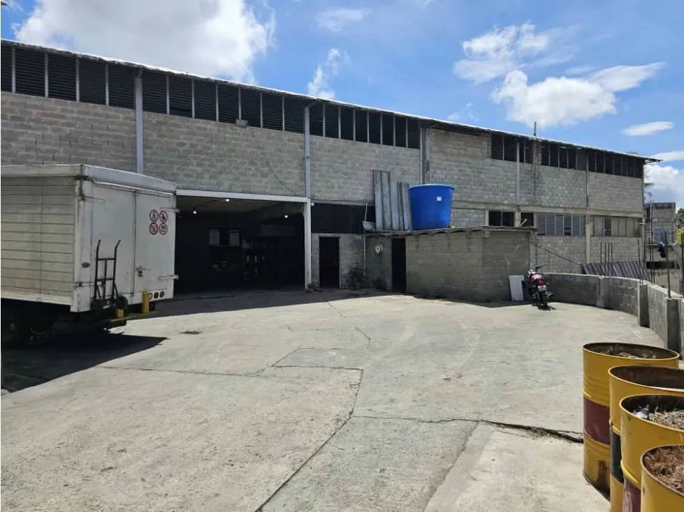 Vendo galpón industrial 3.900m2 Zona Industrial de Carrizal 4786 - 6