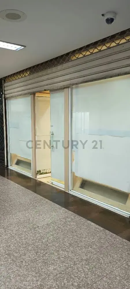 Venta de Local Comercial el Centro Comercial Plazas Las Américas de 60 m2