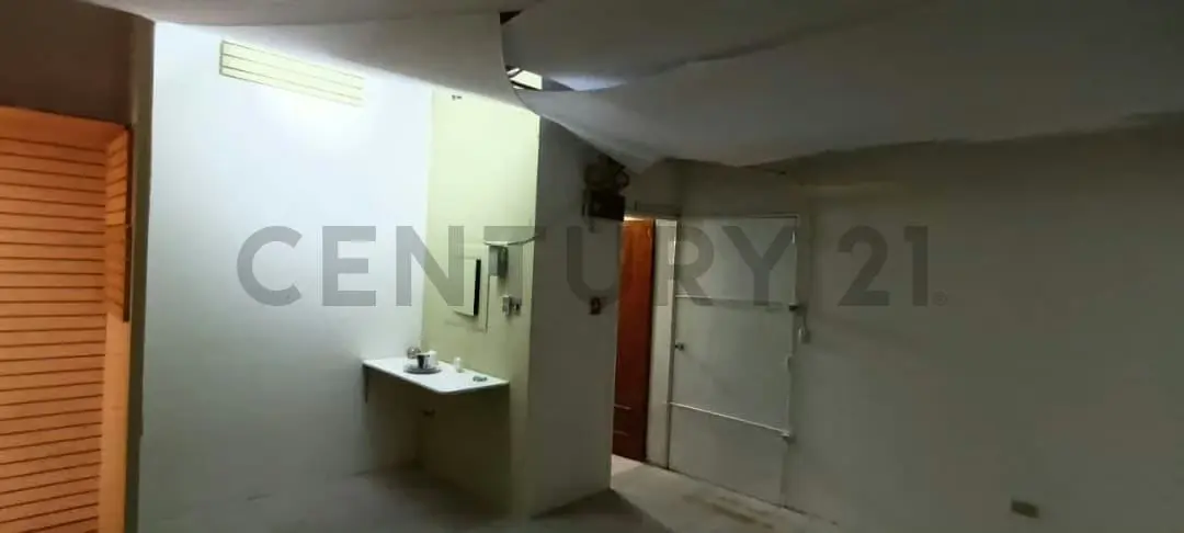 Venta de Local Comercial el Centro Comercial Plazas Las Américas de 60 m2 - 9