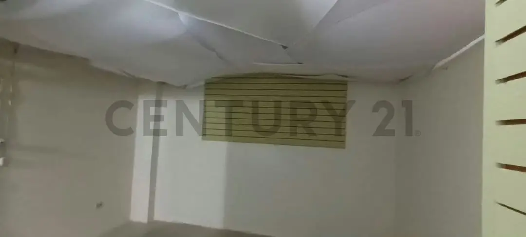 Venta de Local Comercial el Centro Comercial Plazas Las Américas de 60 m2 - 10