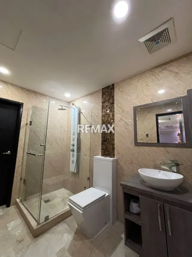 Hermoso Townhouse en Las Naciones - 12