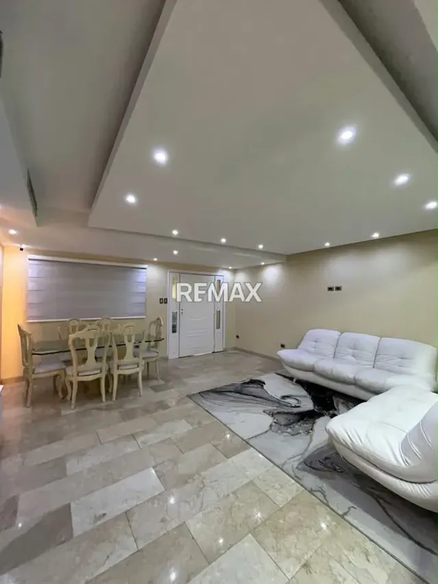 Hermoso Townhouse en Las Naciones - 4