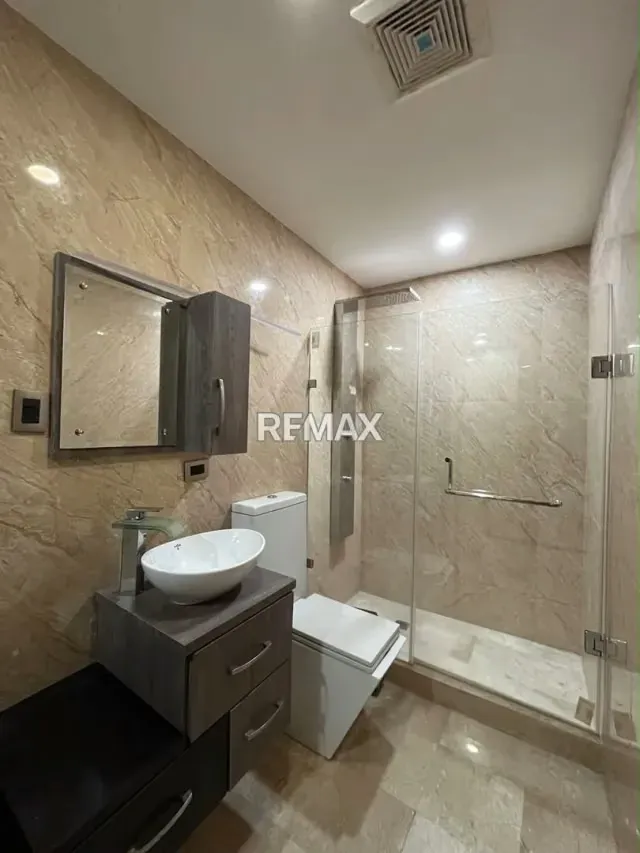 Hermoso Townhouse en Las Naciones - 6