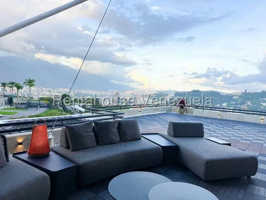 Apartamento (Penthouse) en Venta en Colinas de Valle Arriba, Distrito Metropolitano - 41