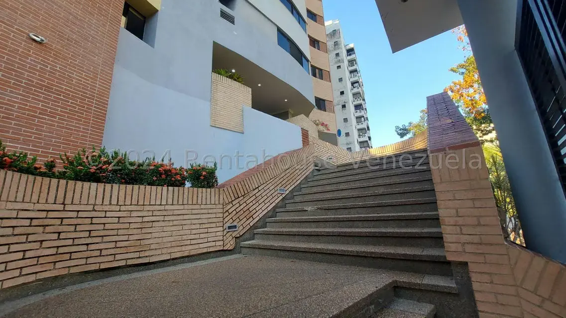 Apartamento (1 Nivel) en Alquiler en El Parral, Carabobo - 2