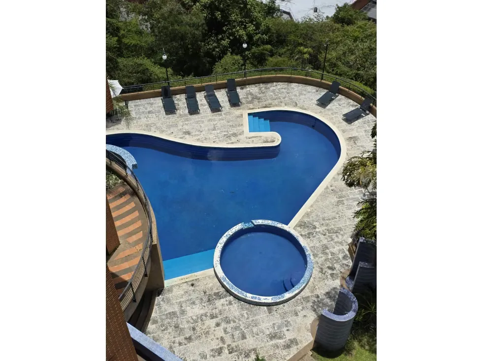 PLANTA BAJA DUPLEX EN VENTA 544 M2 - URB LA ALAMEDA - 25