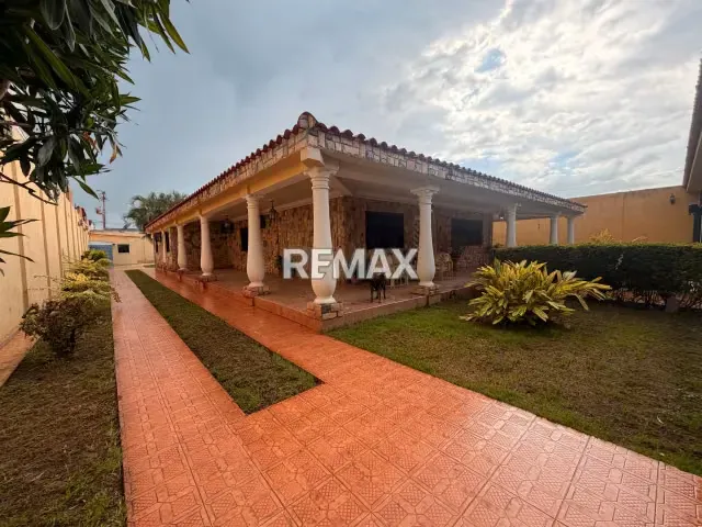 Casa en Venta - 4
