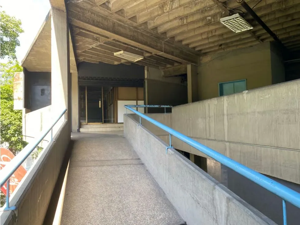 Vendo local comercial 880m2 El Llanito 2286 - 8