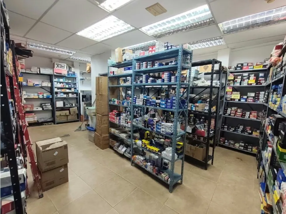 Fondo de comercio de repuestos vehículos en venta en San Bernardino - 3