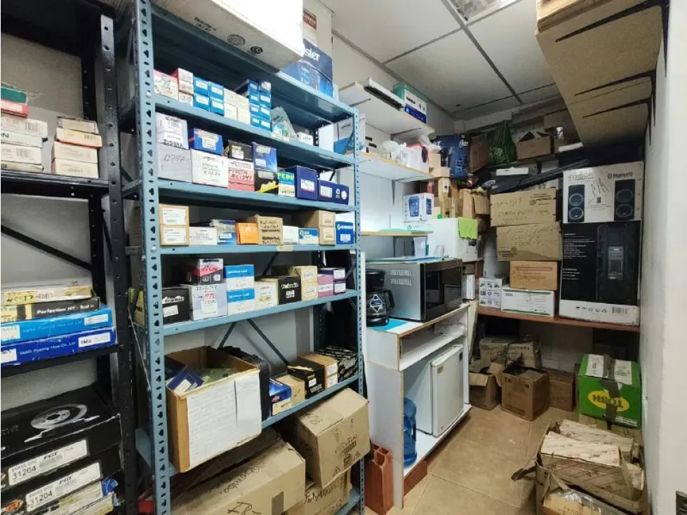 Fondo de comercio de repuestos vehículos en venta en San Bernardino - 4