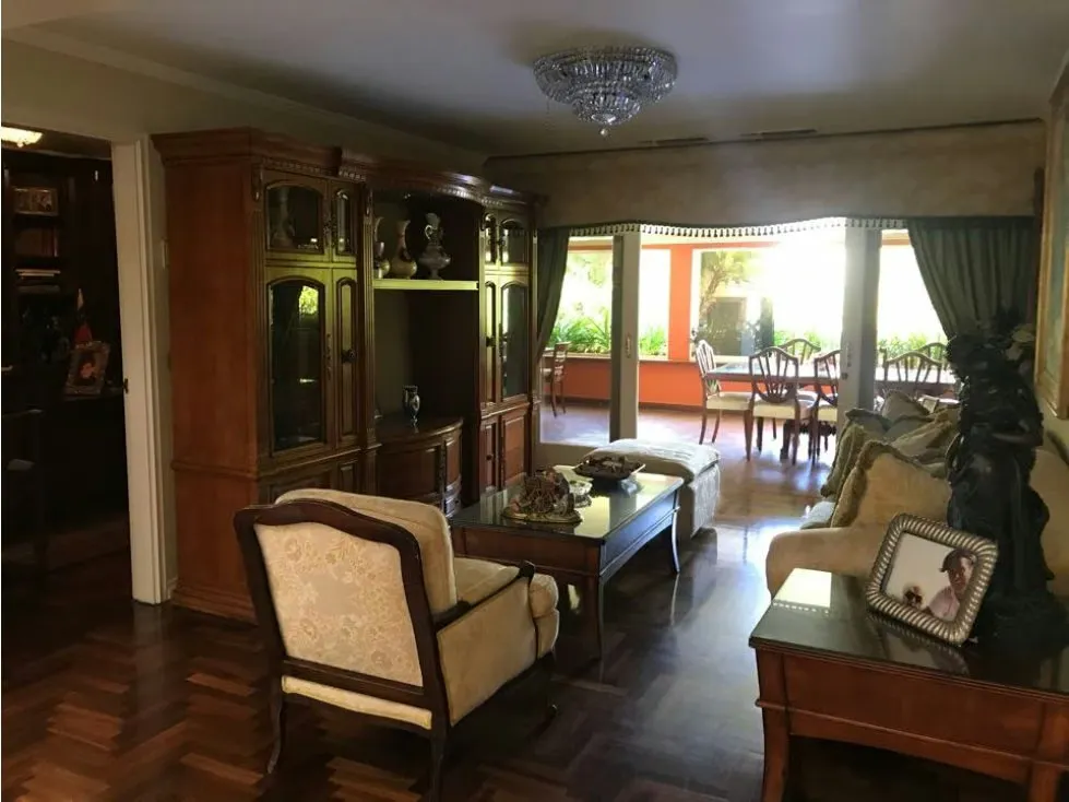 Se vende casa La Lagunita 1.000 m² 5H+2S/7B/8PE - 5