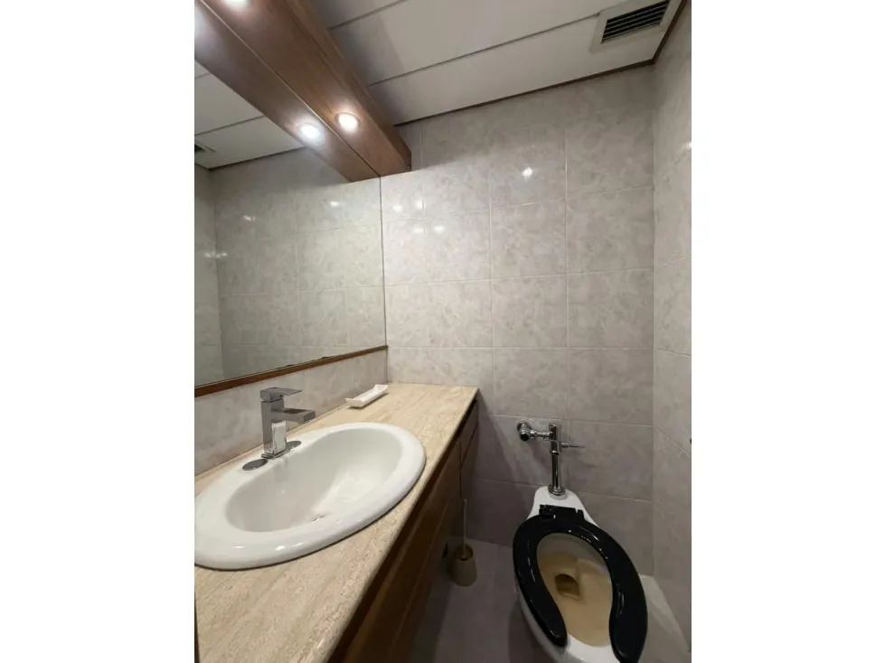 Se alquila Oficina 121m² El recreo - 12