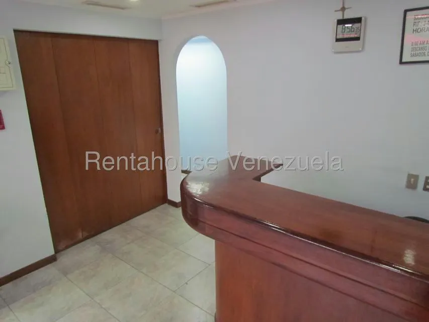 Local Comercial en Alquiler en Los Dos Caminos, Distrito Metropolitano - 19