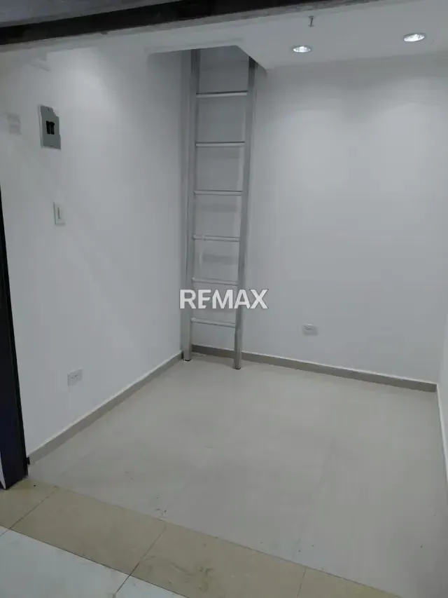 Local comercial en venta en Centro Comercial Gran Bazar Maracaibo - 4