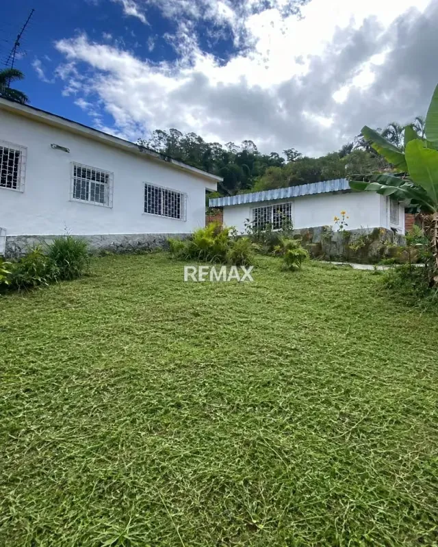 Quinta en Venta para Reconstruir sobre 2.100 m² en Alto Hatillo - 12