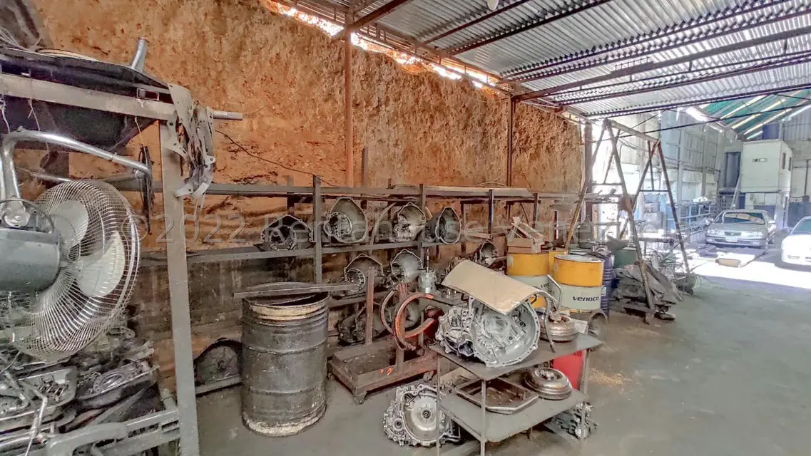 Local Comercial en Venta en Municipio Guaicaipuro, Miranda - 21