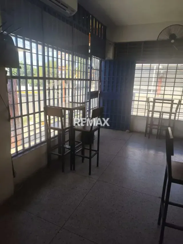 EN VENTA FONDO DE COMERCIO DE LICORERIA EN CABUDARE CENTRO - 3