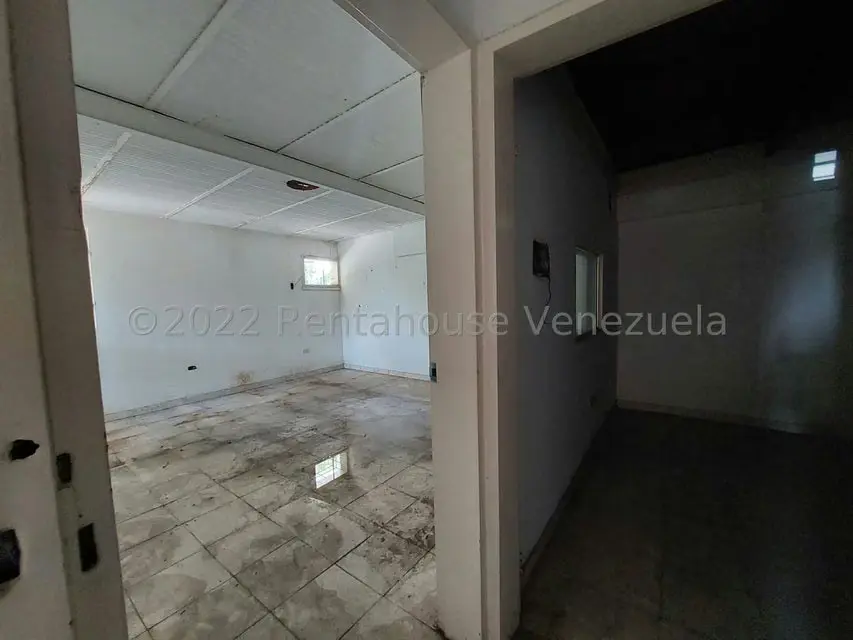 Comercial (Edificio) en Venta en Zona Centro, Aragua - 2