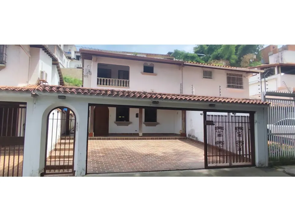 CASA PARA REMODELAR EN CALLE CERRADA LOMAS DE LA TRINIDAD
