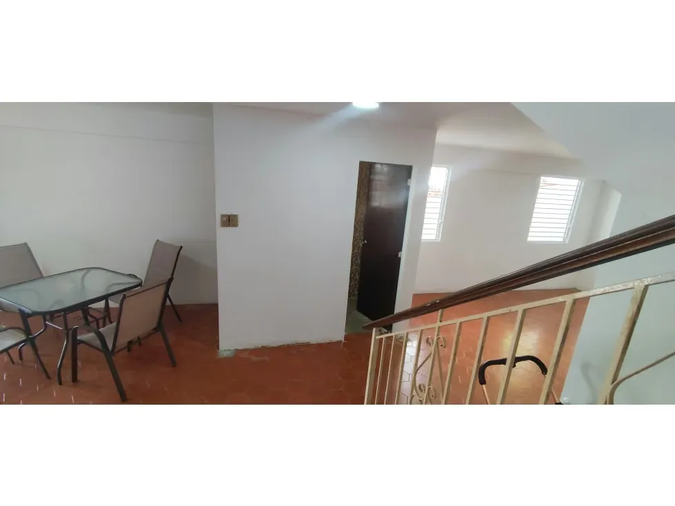 CASA PARA REMODELAR EN CALLE CERRADA LOMAS DE LA TRINIDAD - 4