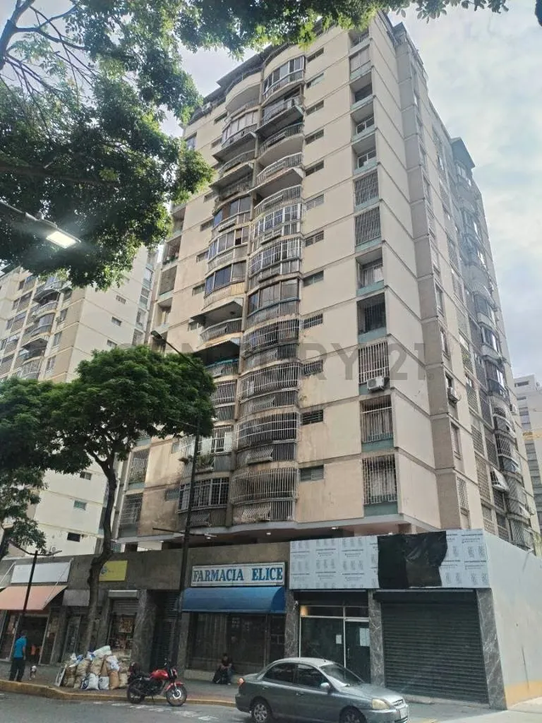 En venta Practico y espacioso Penthouse con vista panorámica – Chacao