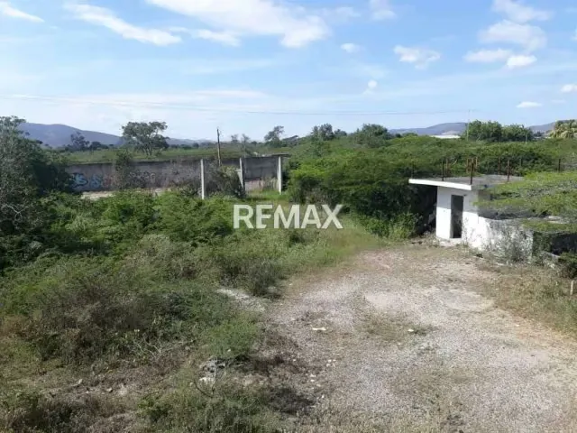 En Venta de Edificio Residencial con amplios de terreno de 4 hectáreas Vía principal, sector El Trapiche – Zona Norte de Barquisimeto - 12