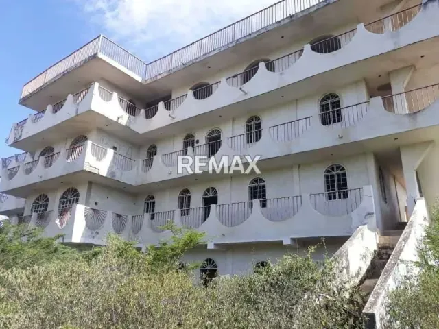 En Venta de Edificio Residencial con amplios de terreno de 4 hectáreas Vía principal, sector El Trapiche – Zona Norte de Barquisimeto - 15