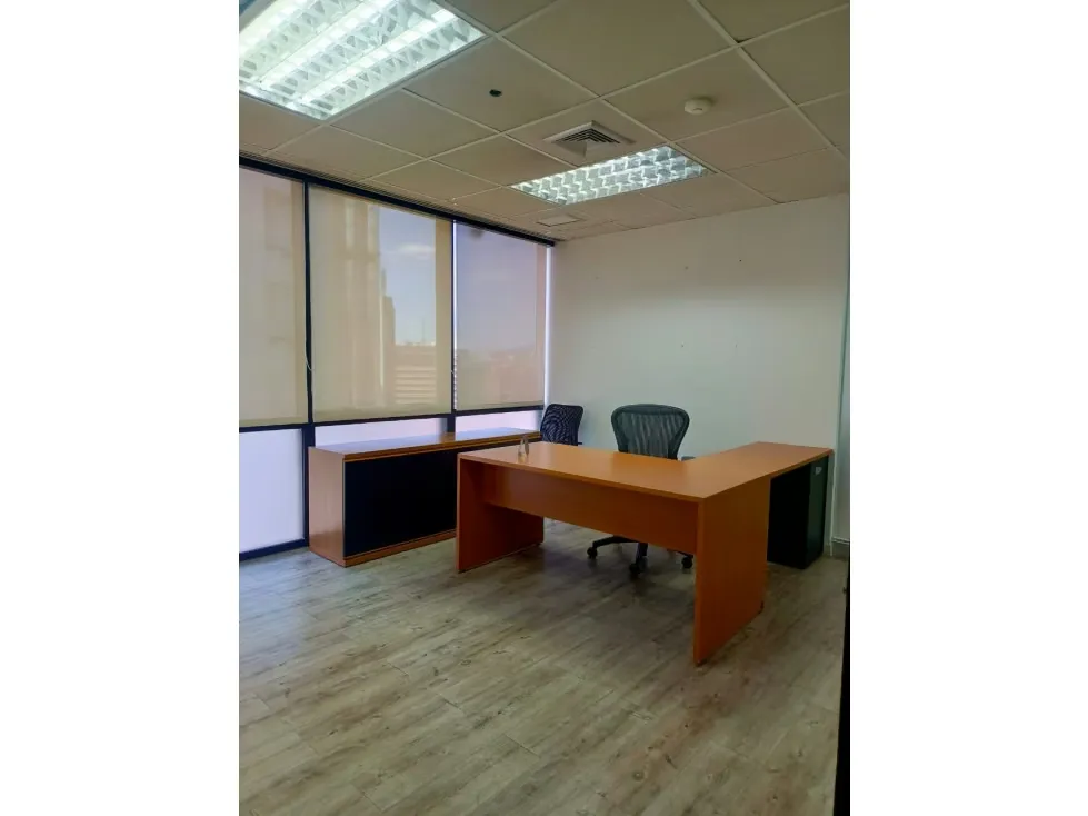 Alquilo oficina 315m2 Eurobuilding, Las Mercedes 6555 - 9