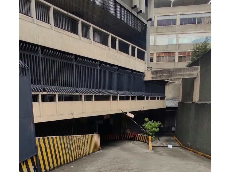 Alquilo oficina 66m2 Los Ruices 6525 - 7