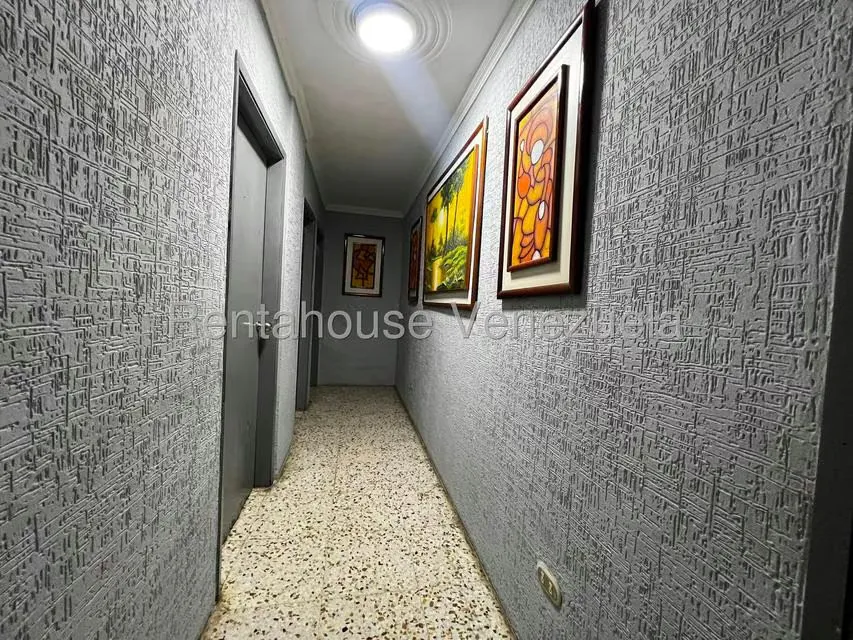 Apartamento (1 Nivel) en Venta en Avenida El Milagro, Zulia - 12