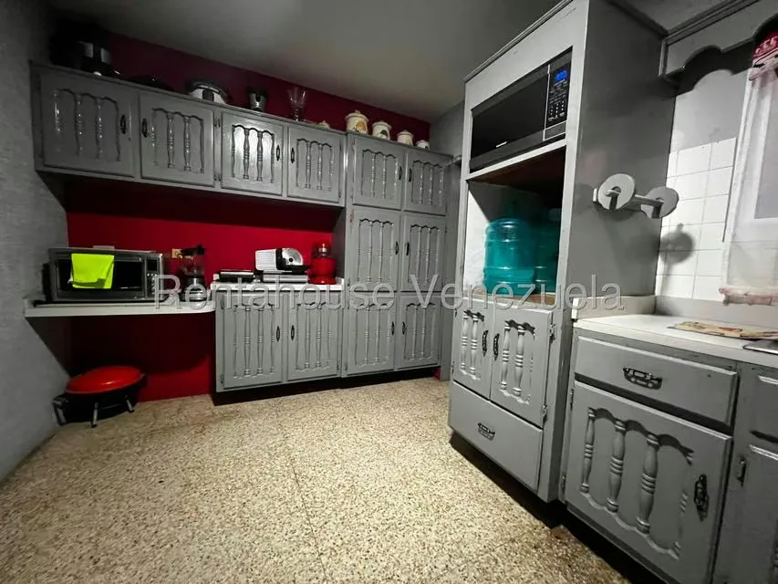 Apartamento (1 Nivel) en Venta en Avenida El Milagro, Zulia - 9