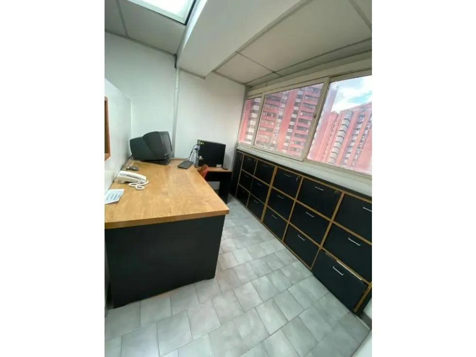 Vendo/alquilo oficina 168m2 Los Dos Caminos 2557 - 8
