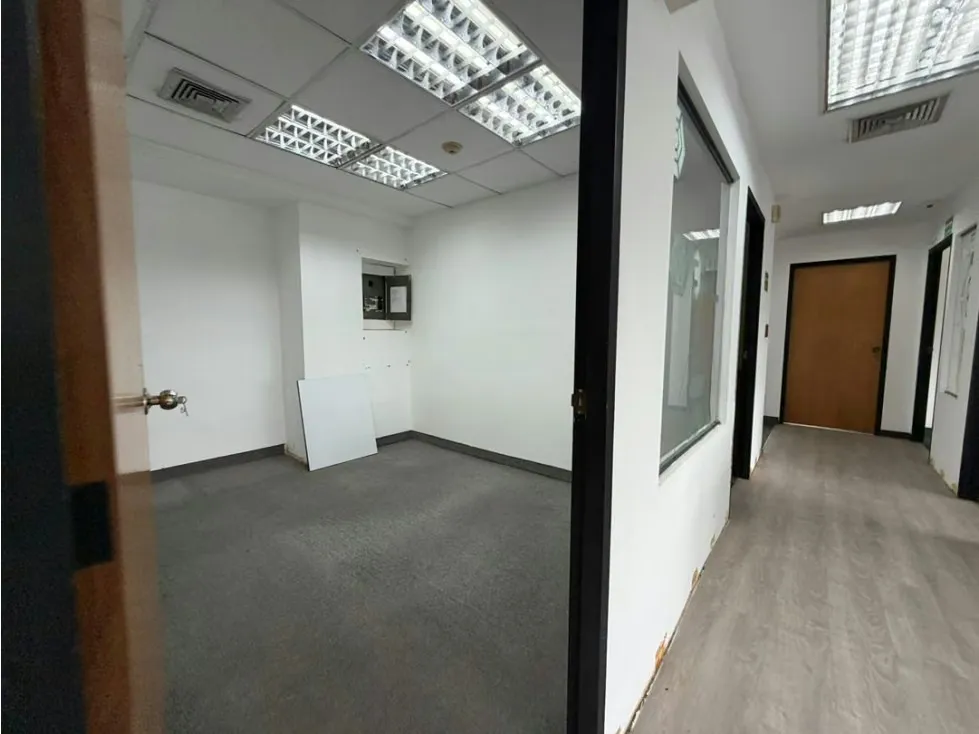 Se alquila Oficina 295m² Altamira - 12