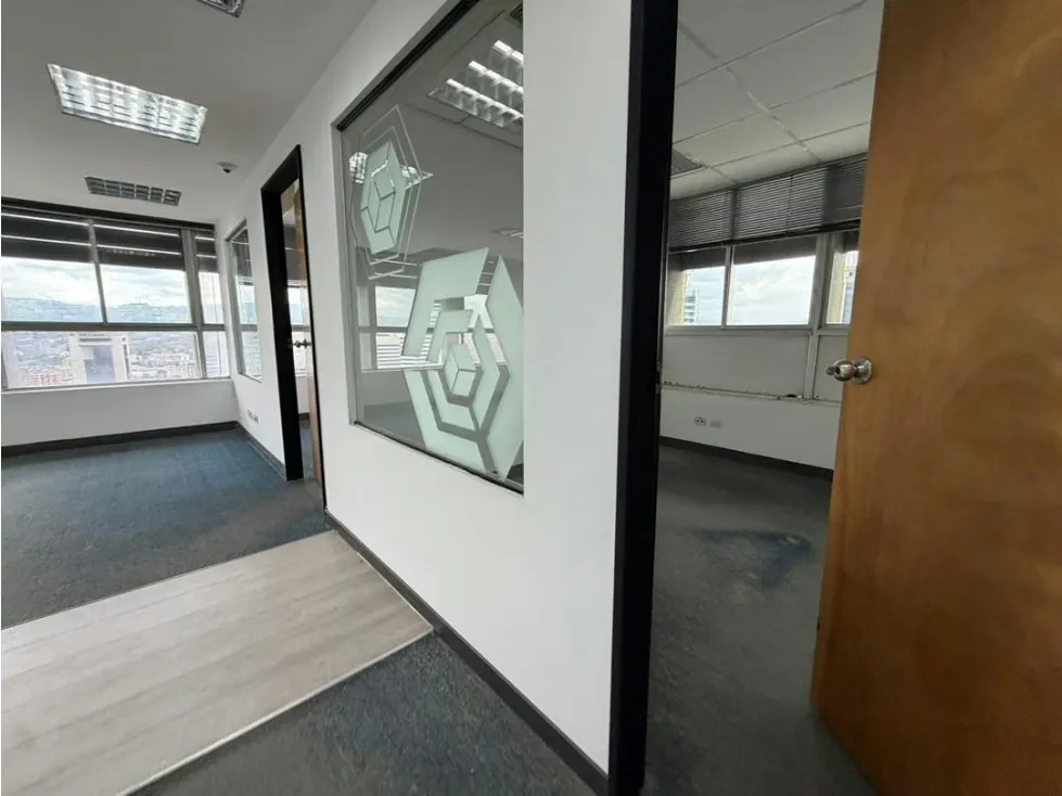 Se alquila Oficina 295m² Altamira - 10