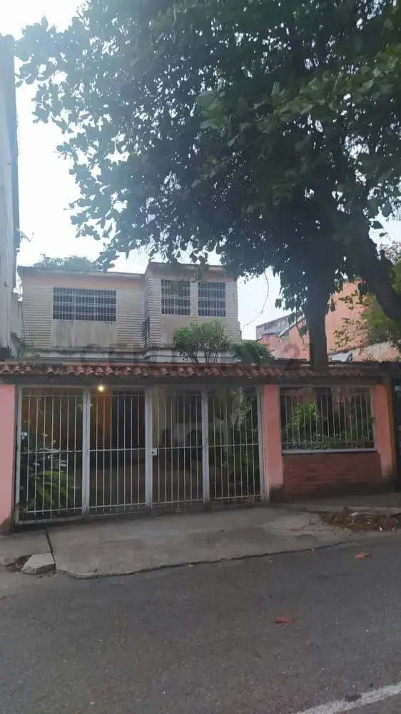 Inmueble ideal para proyecto comercial sobre terreno propio
