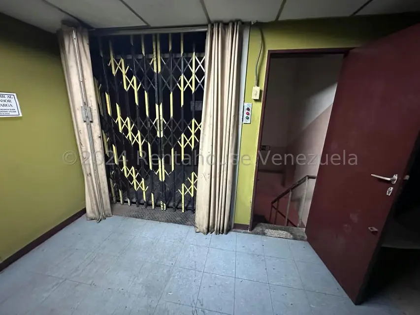 Galpon - Deposito en Alquiler en Parroquia Altagracia, Distrito Metropolitano - 18