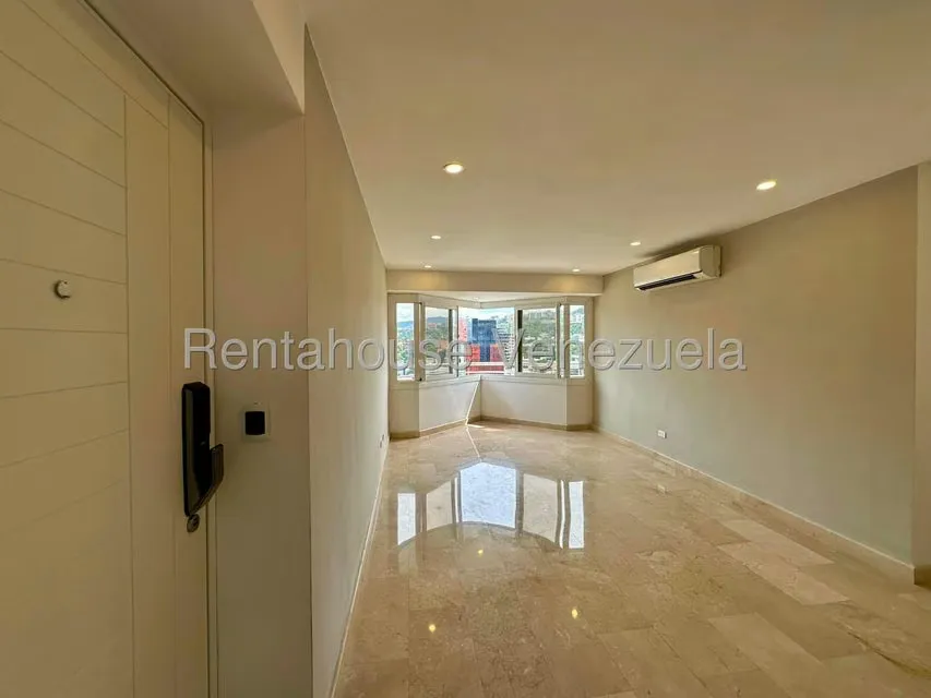 Apartamento (1 Nivel) en Venta en El Rosal, Distrito Metropolitano - 2