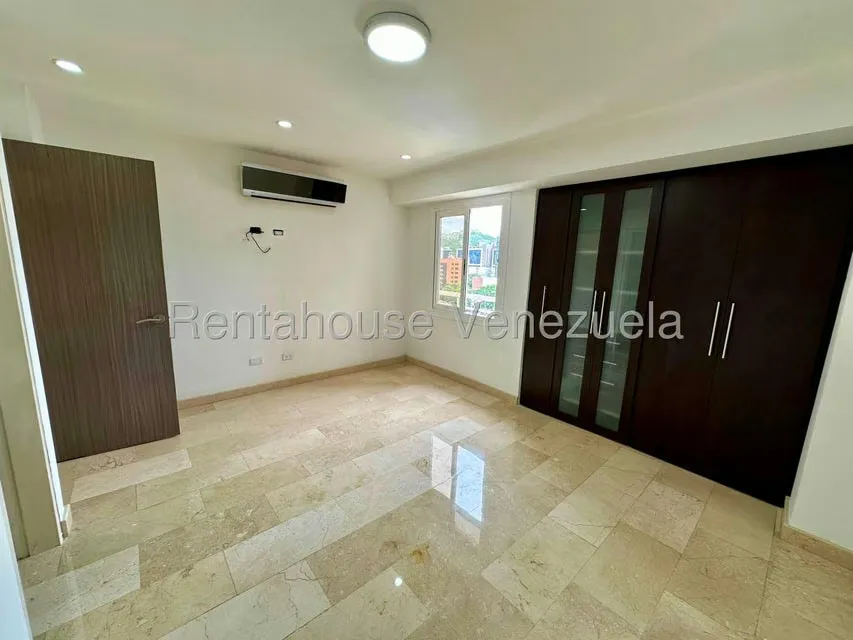 Apartamento (1 Nivel) en Venta en El Rosal, Distrito Metropolitano - 17