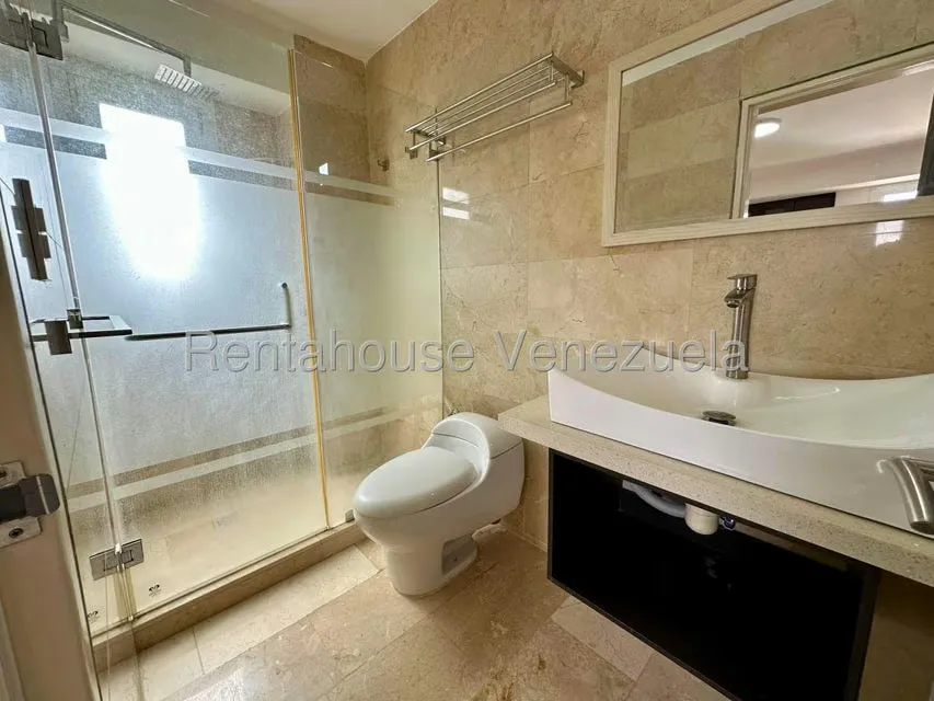 Apartamento (1 Nivel) en Venta en El Rosal, Distrito Metropolitano - 21