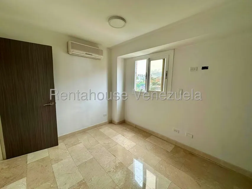 Apartamento (1 Nivel) en Venta en El Rosal, Distrito Metropolitano - 22
